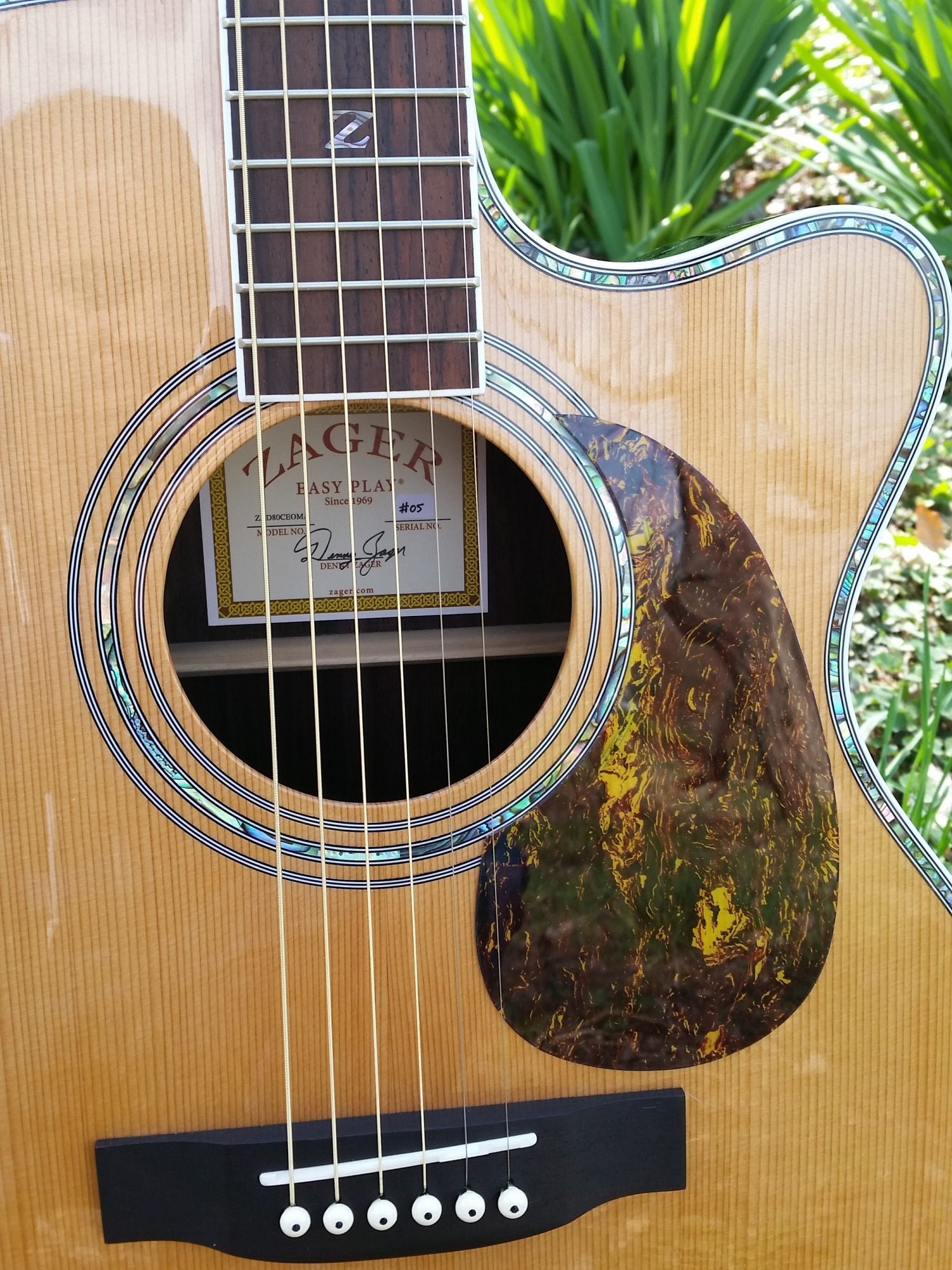 ZAD80CE Solid Cedar/Rosewood Acoustic Electric Smaller “OM” Size Pro Series - Vault
