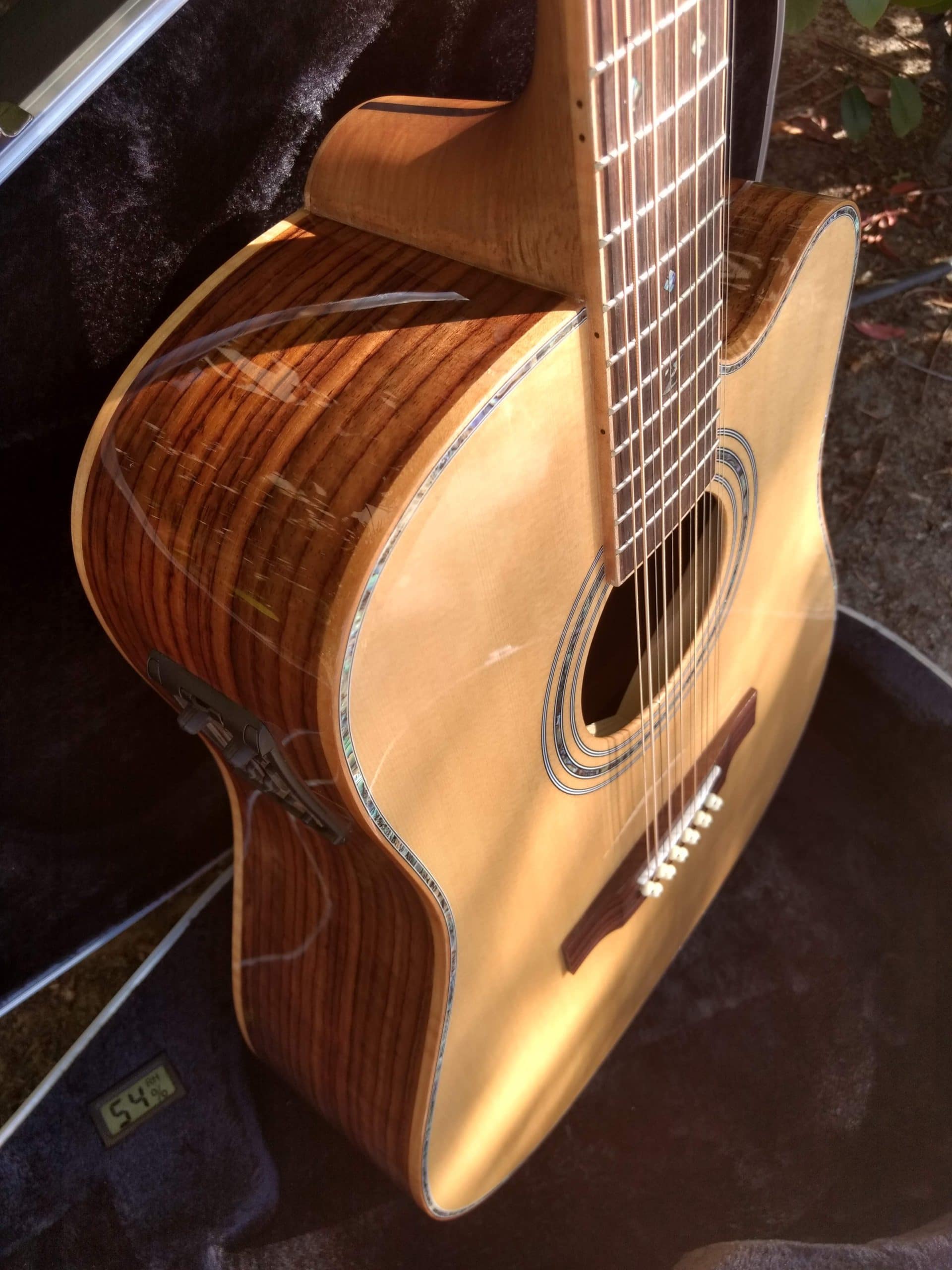 ZAD900CE 12 String Solid Spruce/Rosewood Acoustic Electric AURA Pro Series - Vault
