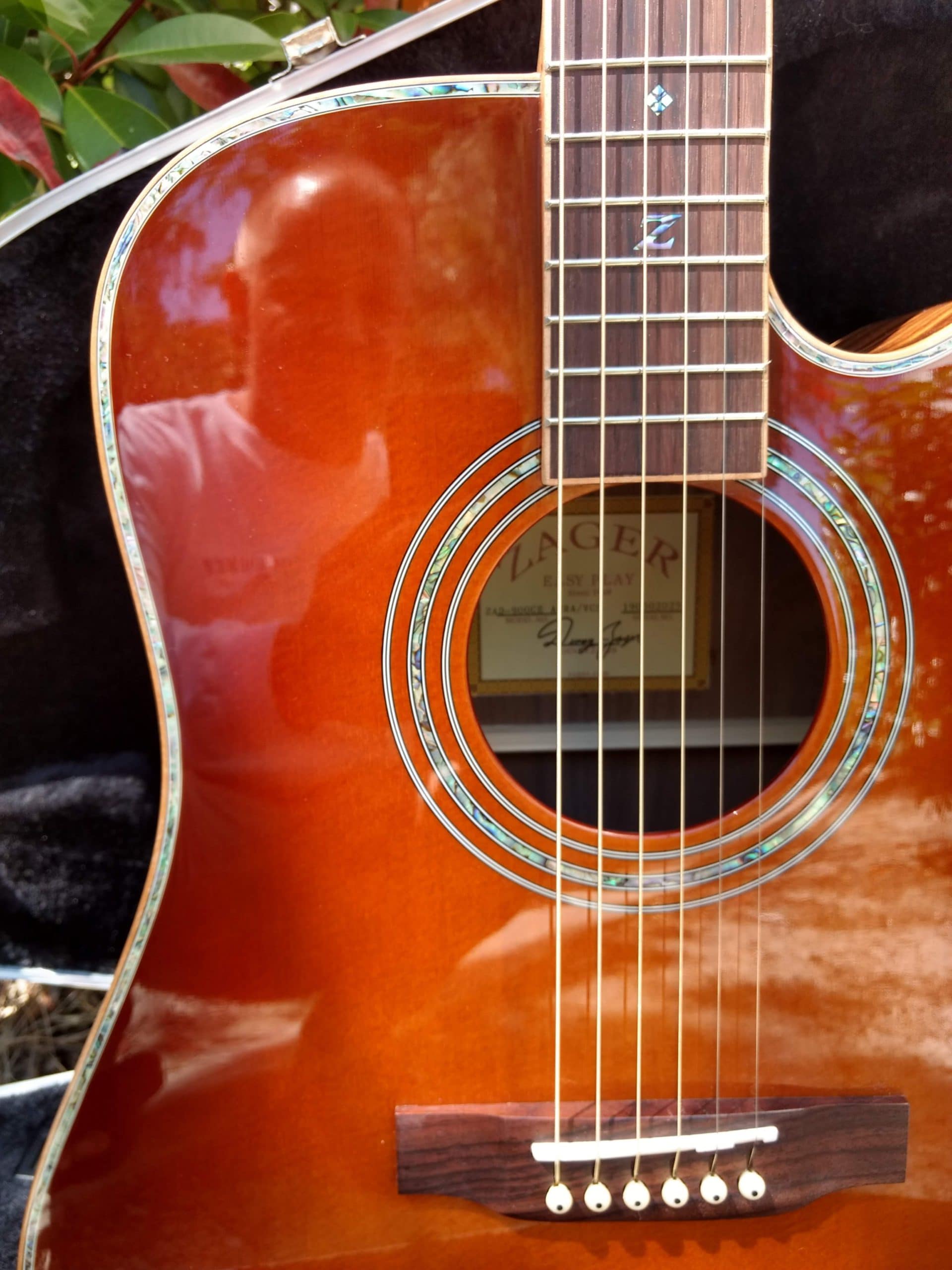 ZAD900CE Solid Spruce/Rosewood Acoustic Electric AURA 50th Anniversary Tobacco Sunburst Pro Series - Deal of the day