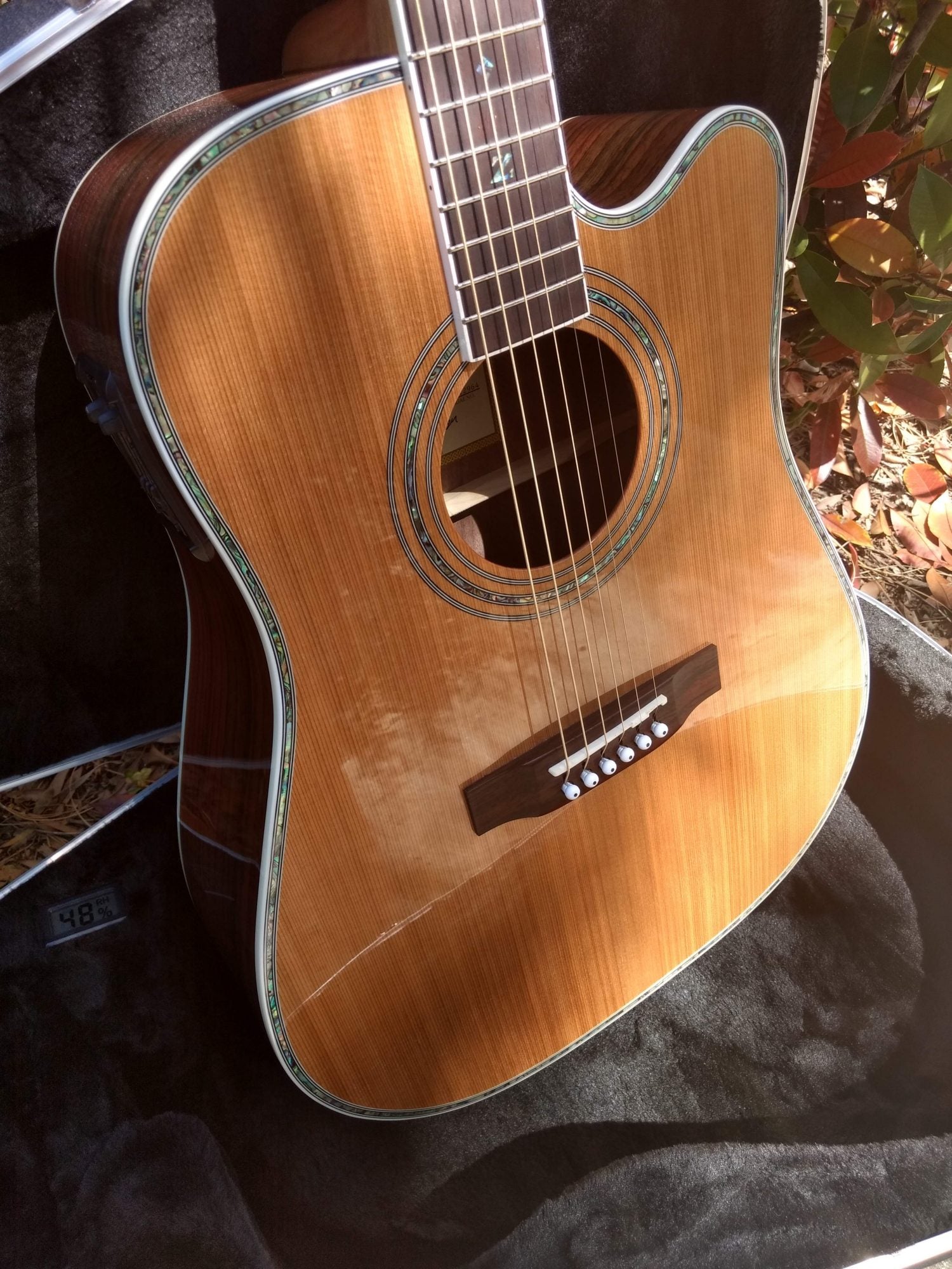 ZAD80CE Solid Cedar/Rosewood Acoustic Electric “AURA” Left Handed Pro Series