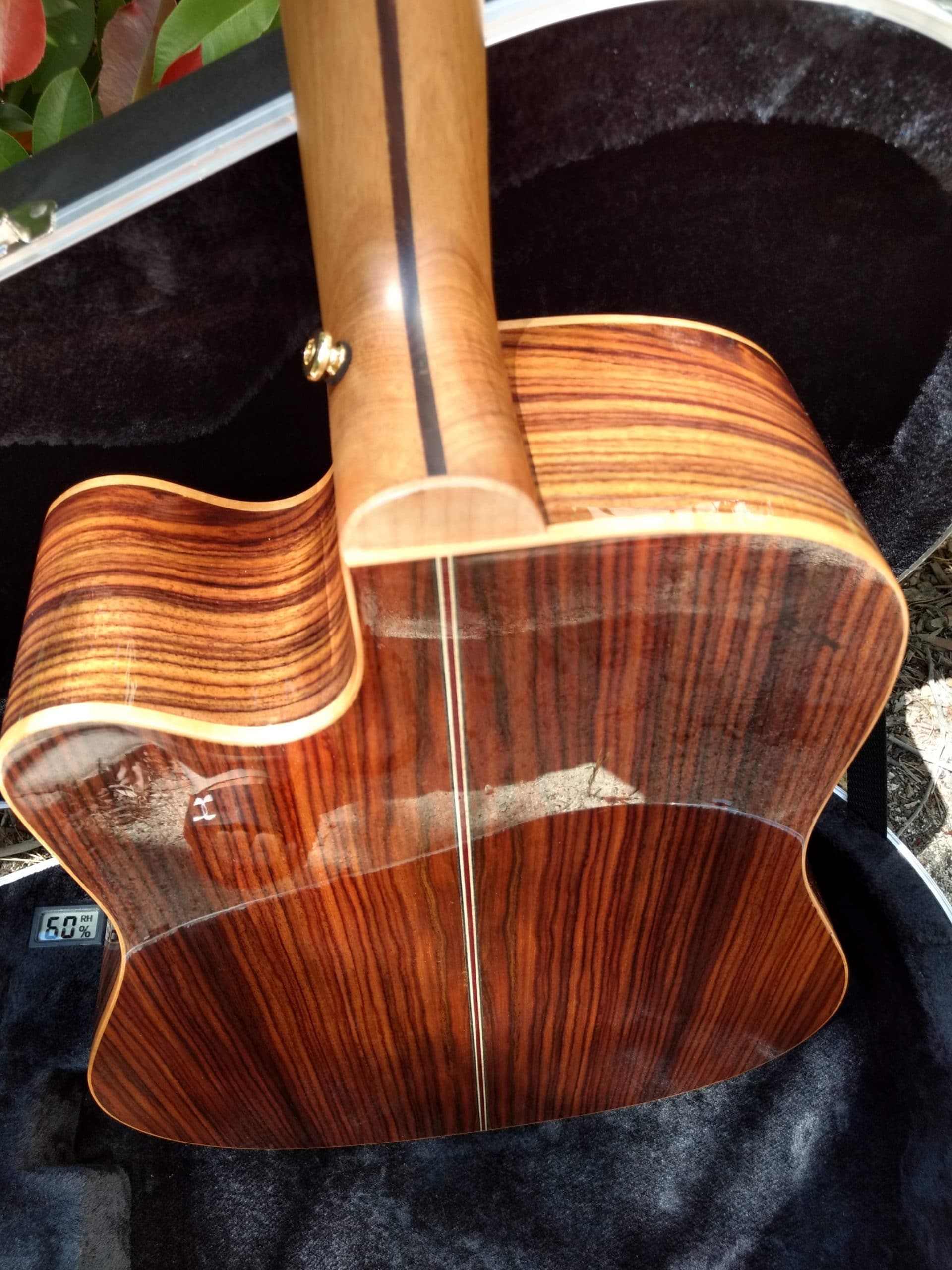 ZAD900CE Solid Spruce/Rosewood Acoustic Electric AURA 50th Anniversary Tobacco Sunburst Pro Series - Deal of the day